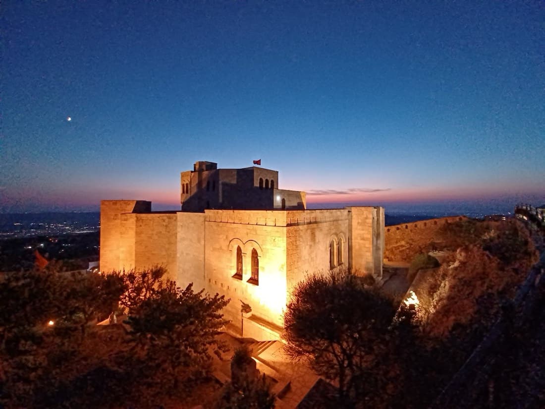 Alesio Guest House