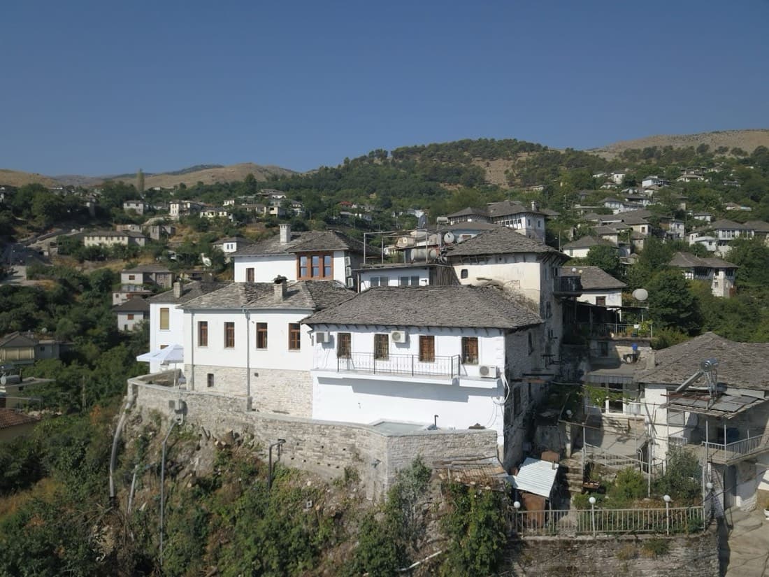 Aqueduct inn Gjirokaster, Gjirokaster
