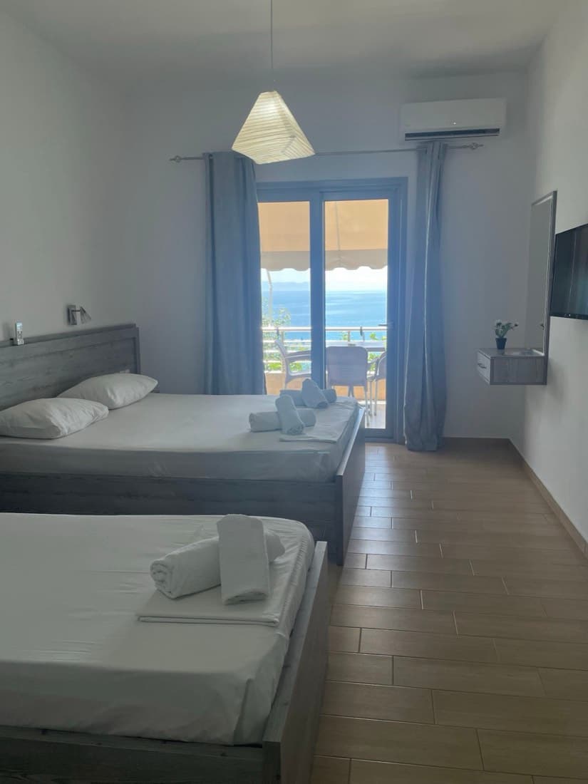 Blue Sea Apartments Qeparo