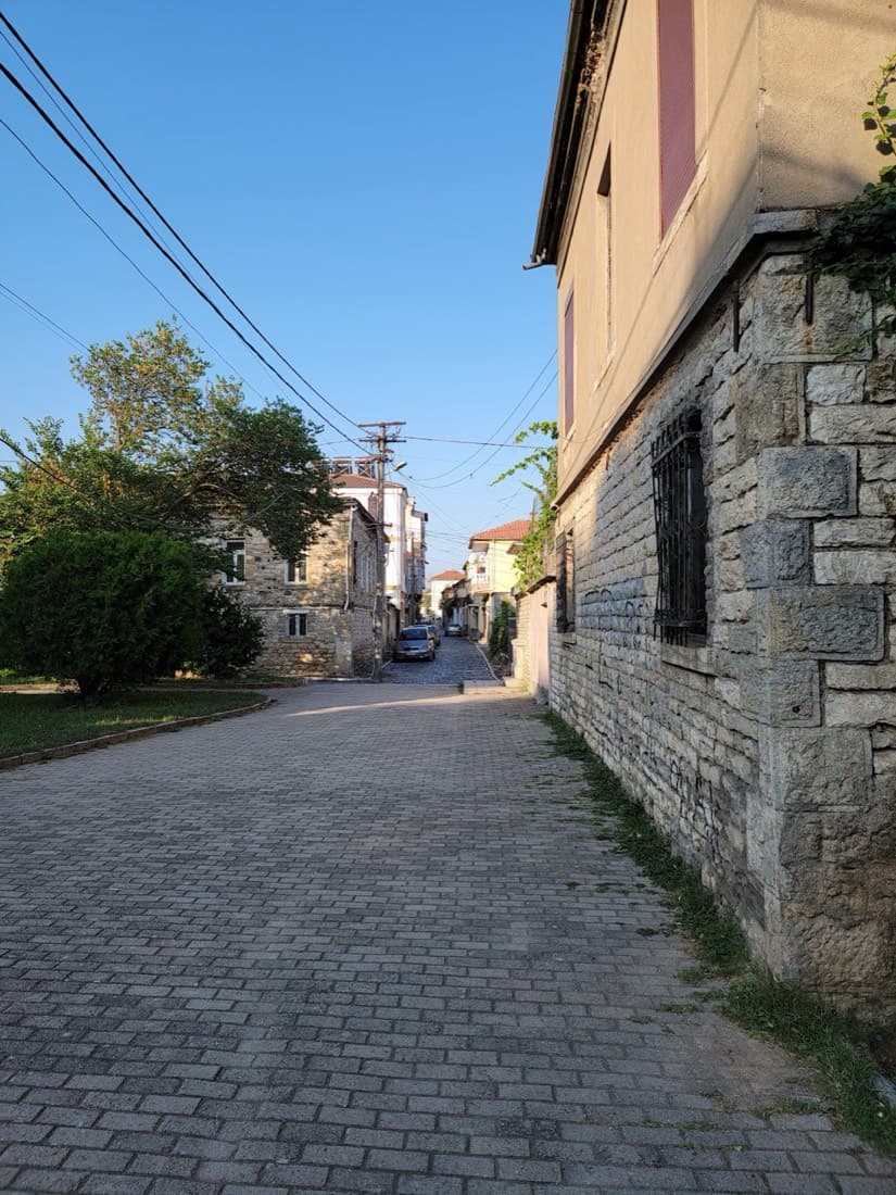 Bujtina Bicolli