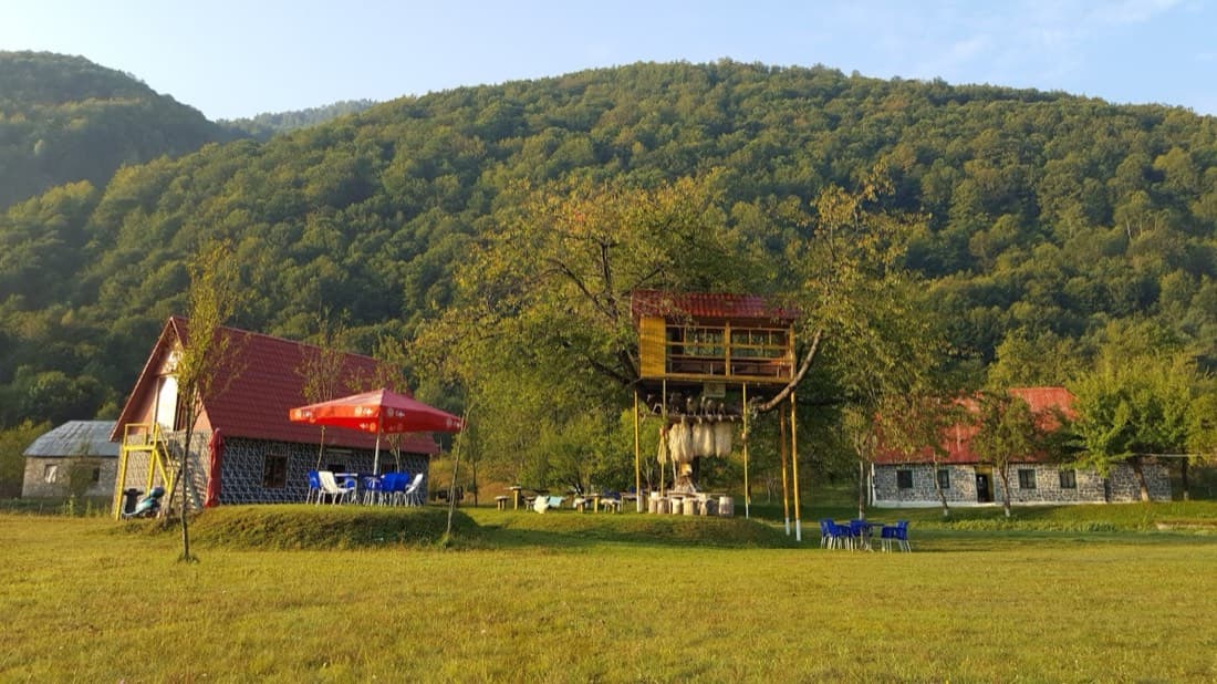 Cafe Nature and Guesthouse