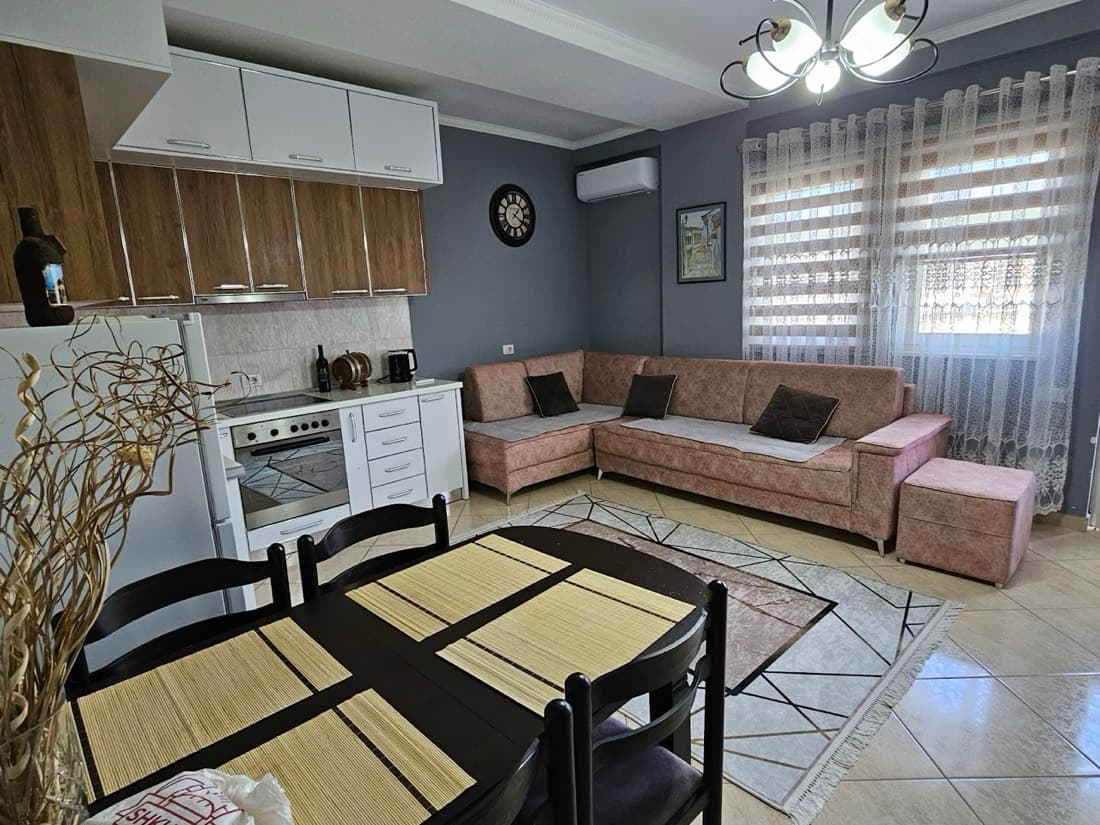 Contemporary & Cozy Apartment Berat 2