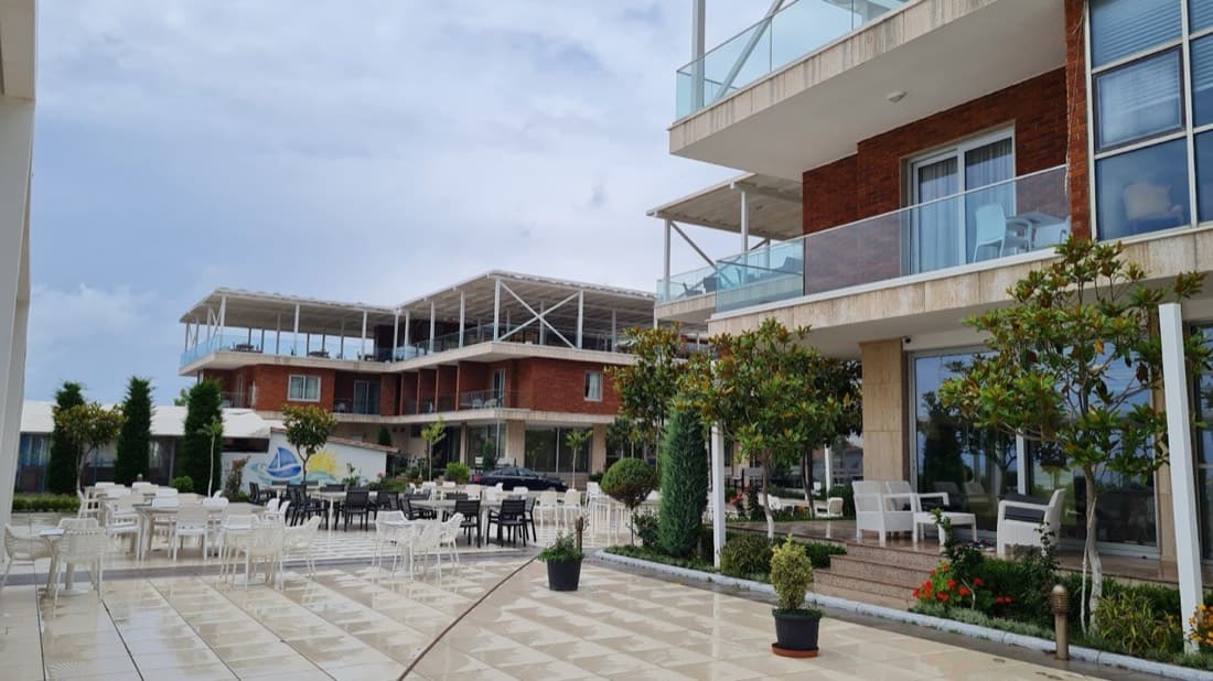 Fishta Hotel