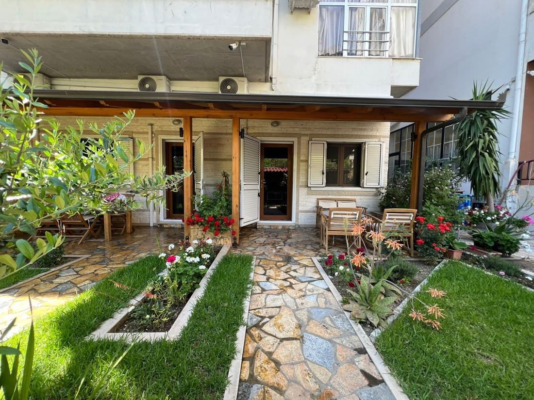 Guest Rooms Angolo Toscano, Vlore 2