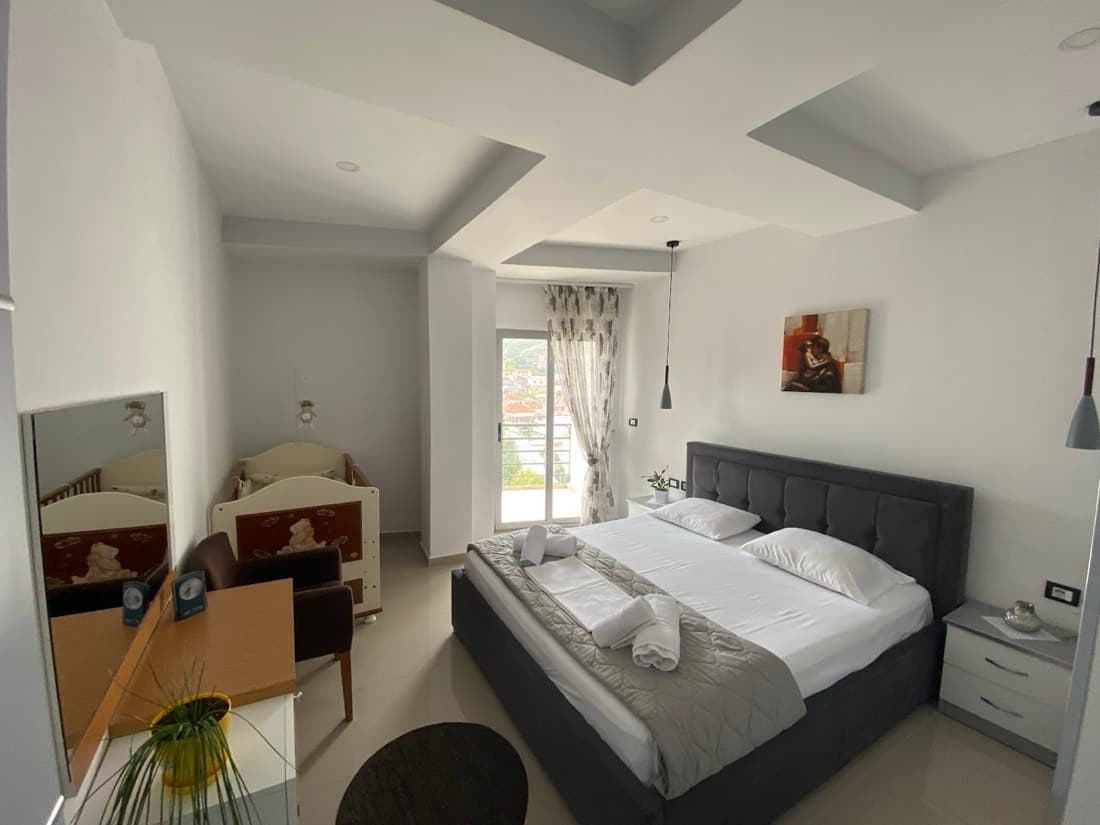 Guest's Aparthotel-Pogradec 2