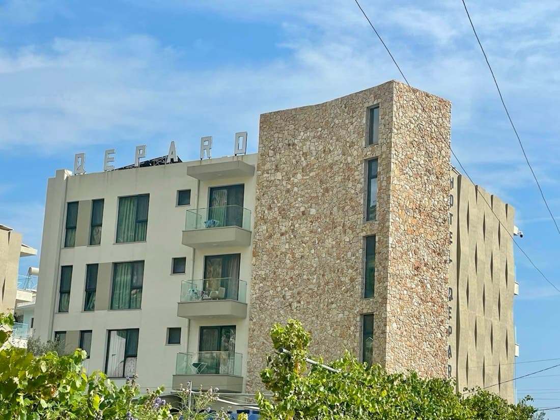 Hotel Qeparo