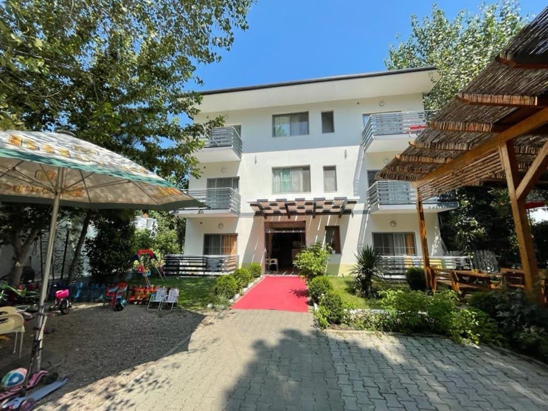Hotel "Vila Tufi" 2