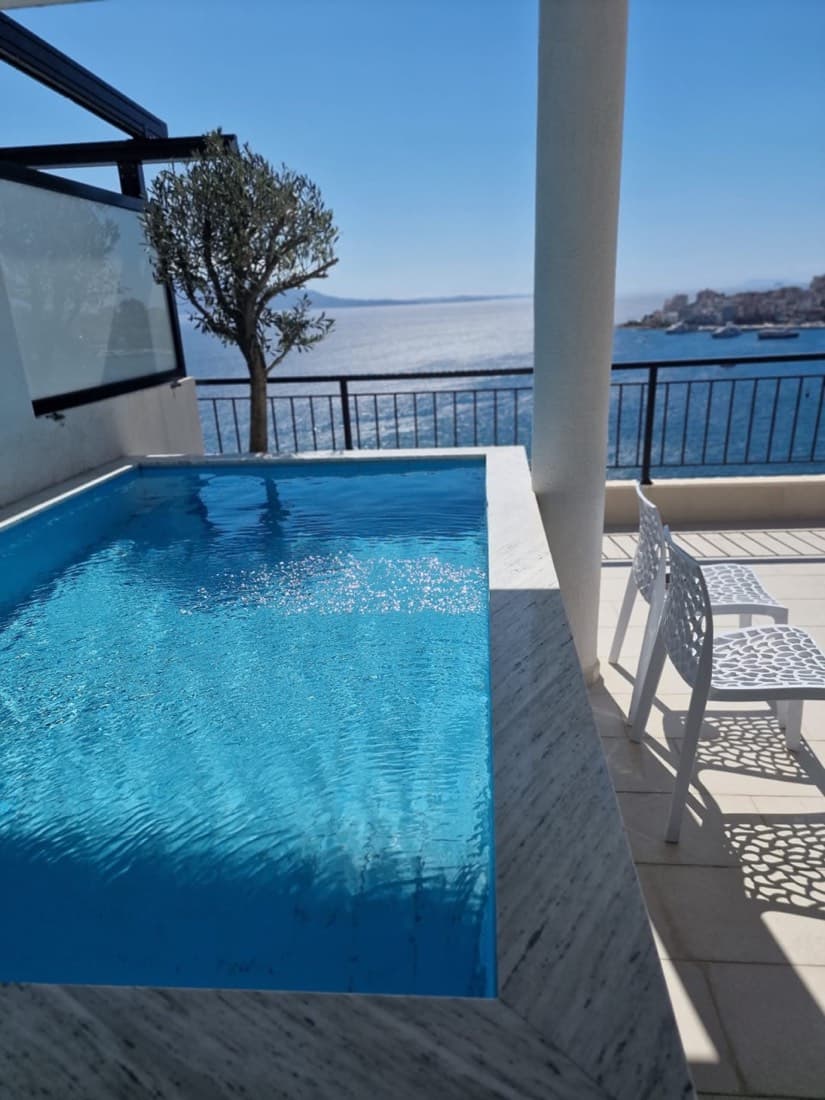 Joanna Suites