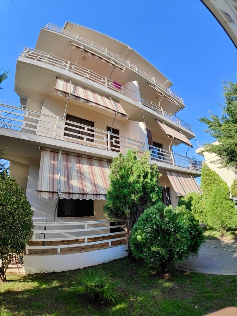 Roan Apartments