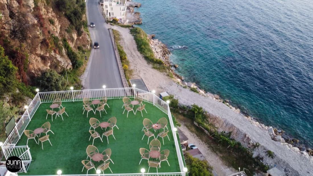 SkyHill Rooms and Suites Vlorë