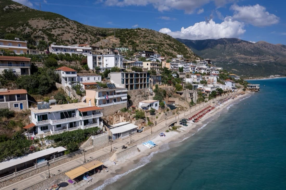 Sunrise Hotel Qeparo