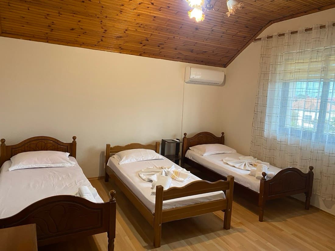The Hideaway Guesthouse 2