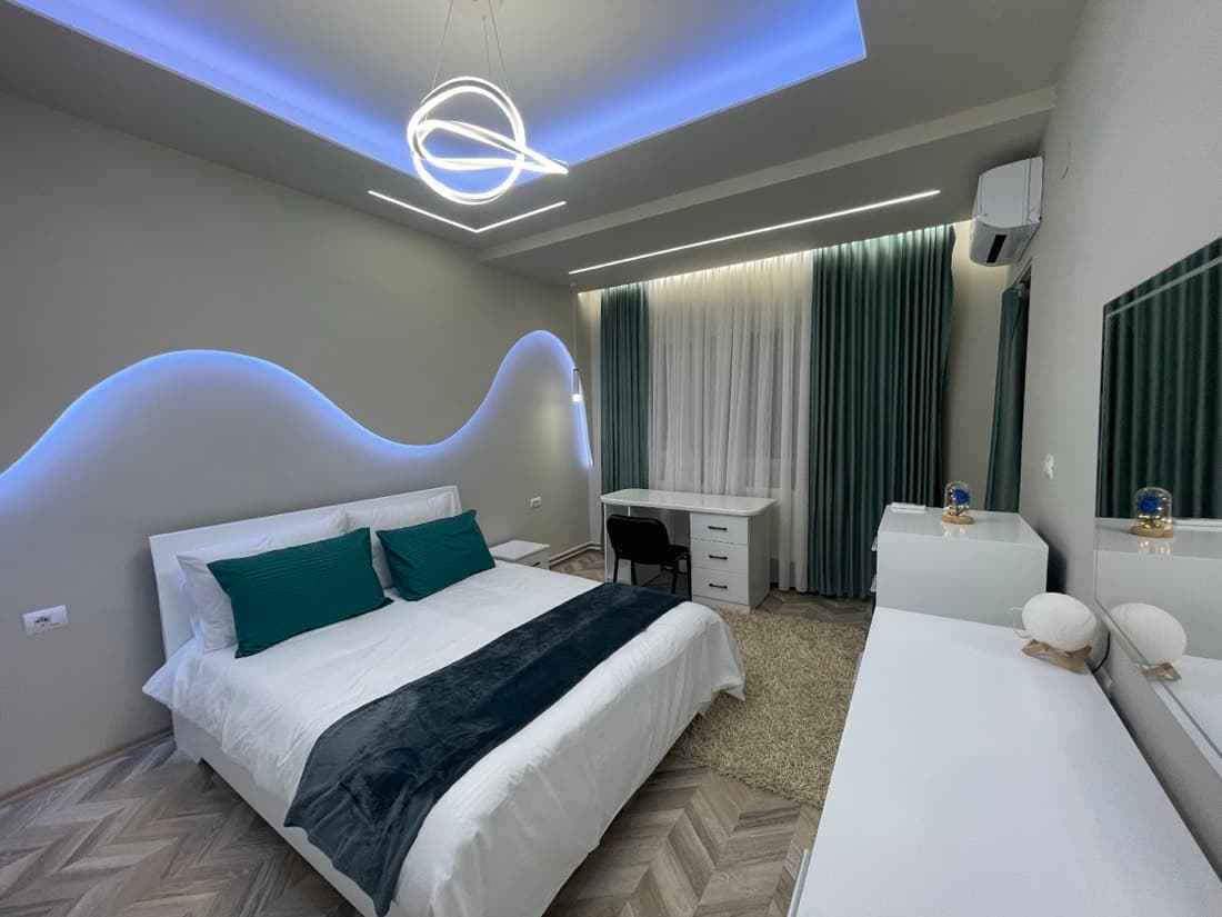 Urban Luxe Retreat 2