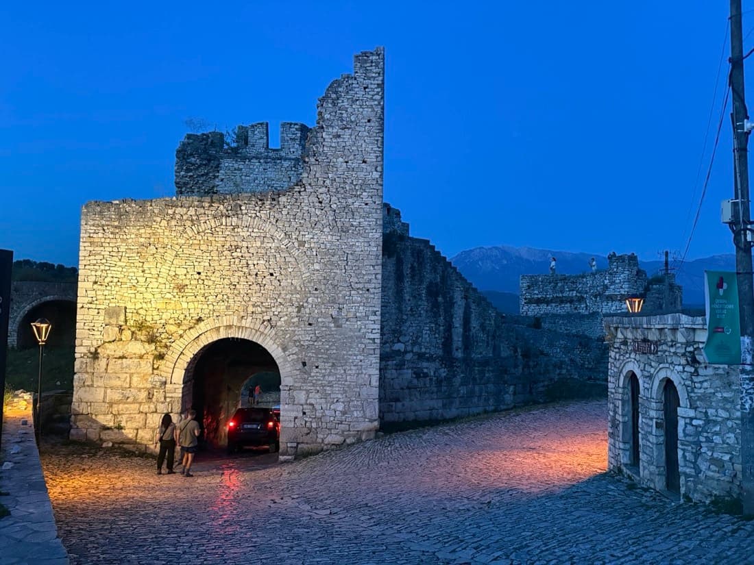 Vila Art Berat Castle 2
