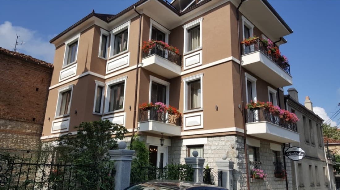 Vila Trebicka, Korçë