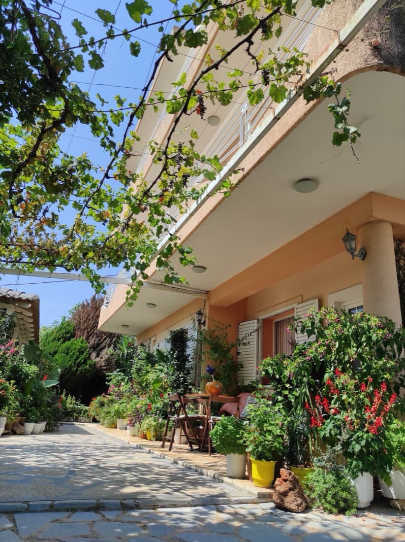 Villa Joanna&Mattheo, Sarande 2