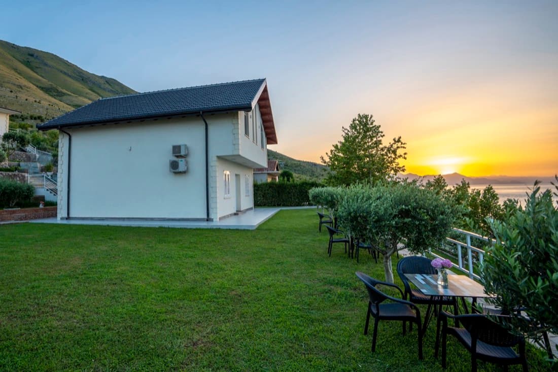 Xhuli Guesthouse