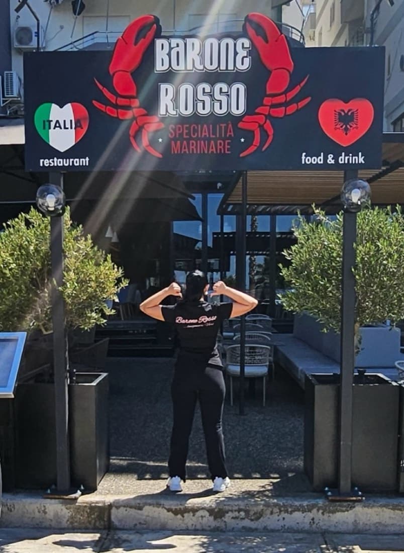 BARONE ROSSO VLORË ALBANIA