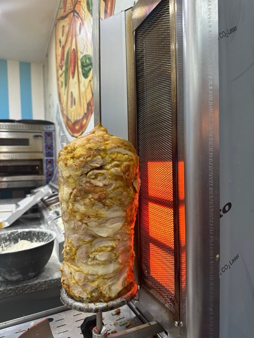 Pizzeria "Napoli" Himarë 2