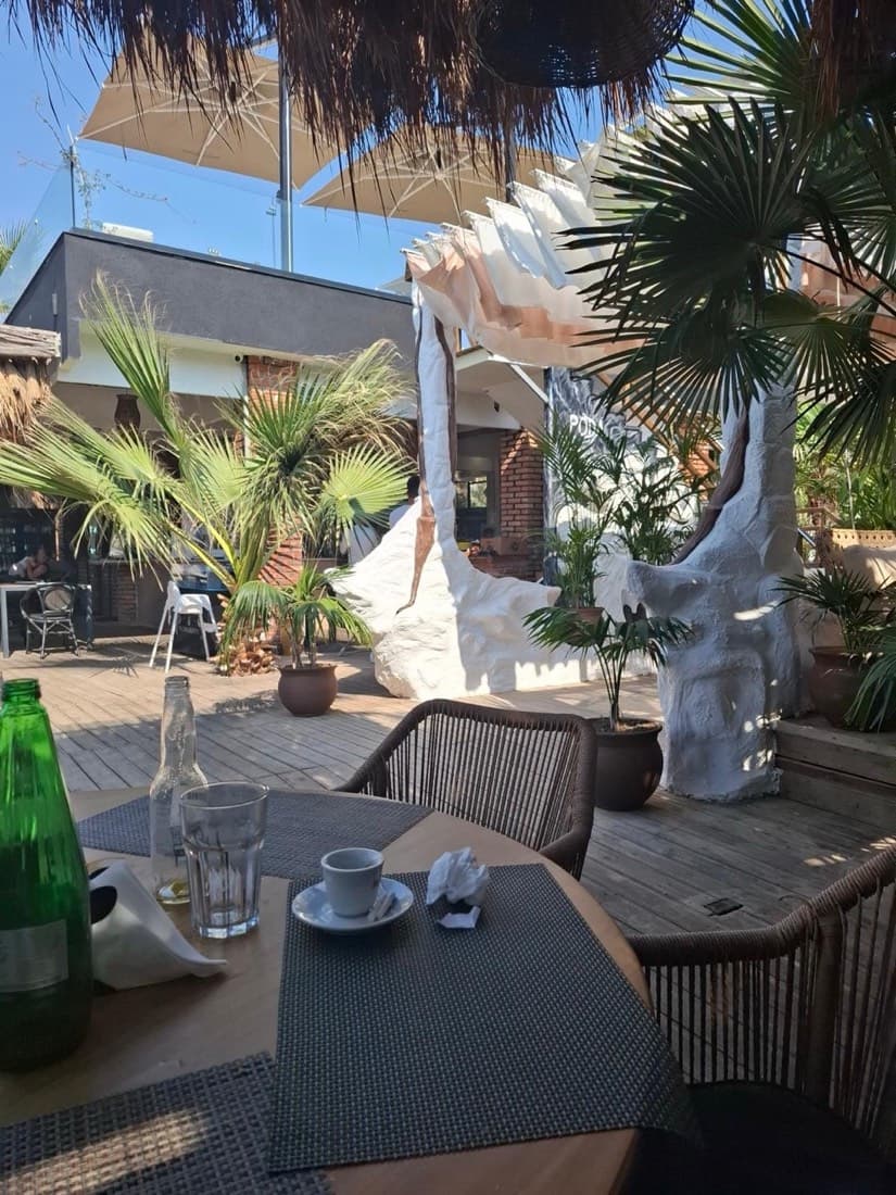 Pōda Restaurant Ksamil