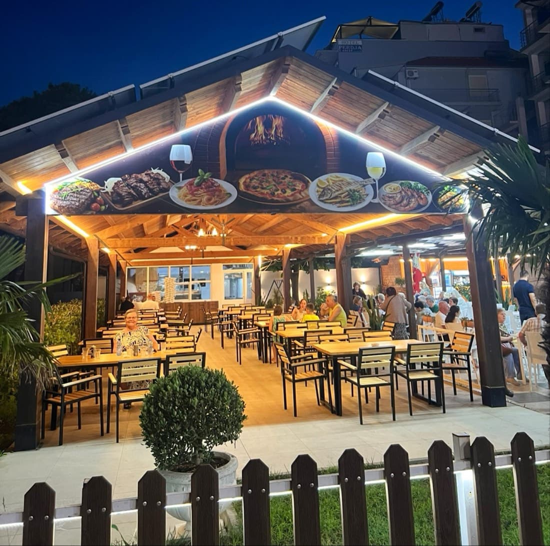 Restaurant Center Park