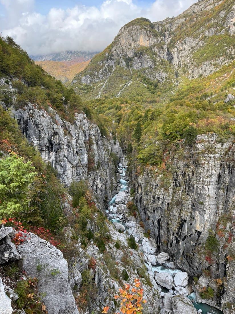 Route "Qafa Thores - Blue Eye"