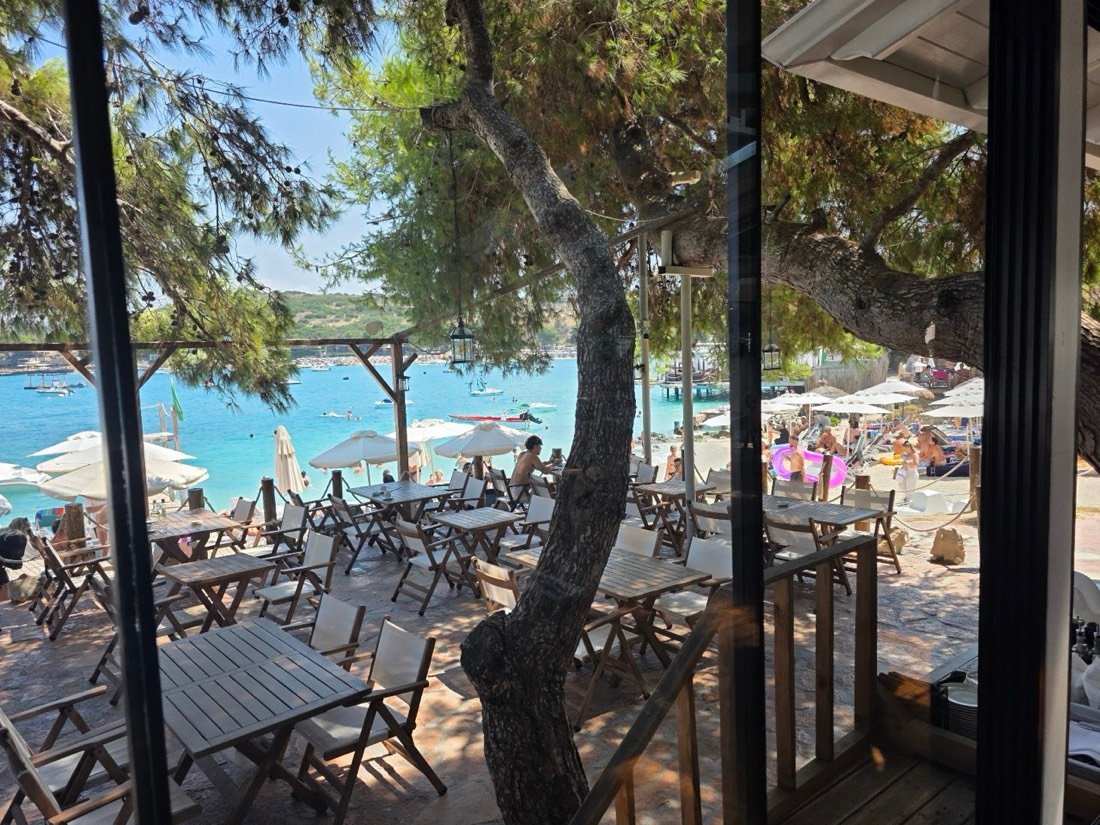 Stela beach 2