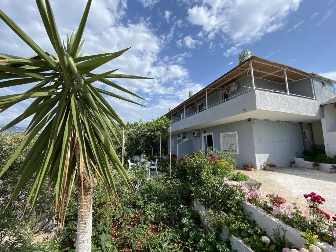 Full Moon Apartments 2
