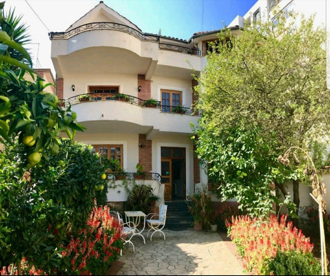 Garden Boutique B&B, Tirana 2