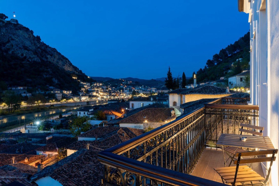 GrandView Hotel, Berat 2