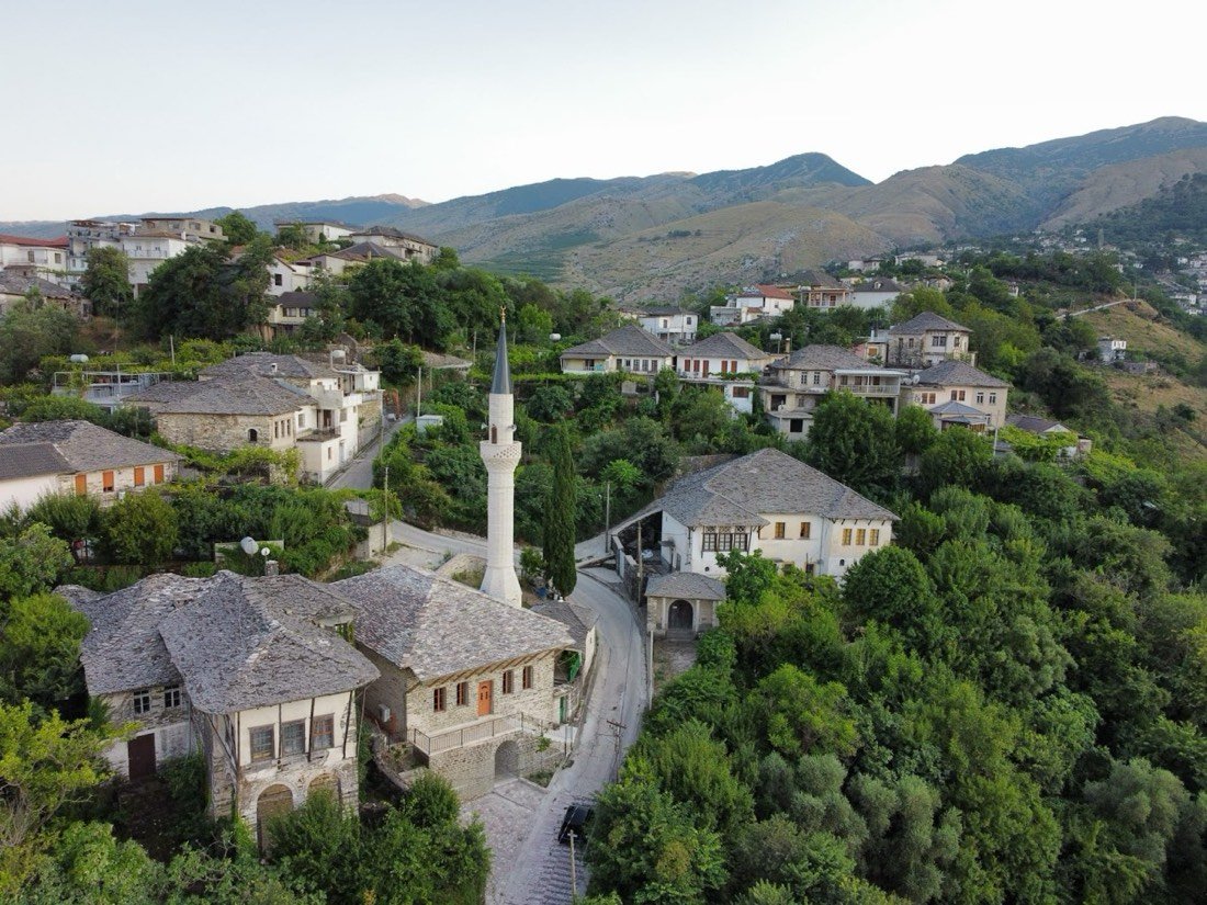 Guest house Argjiro Castle