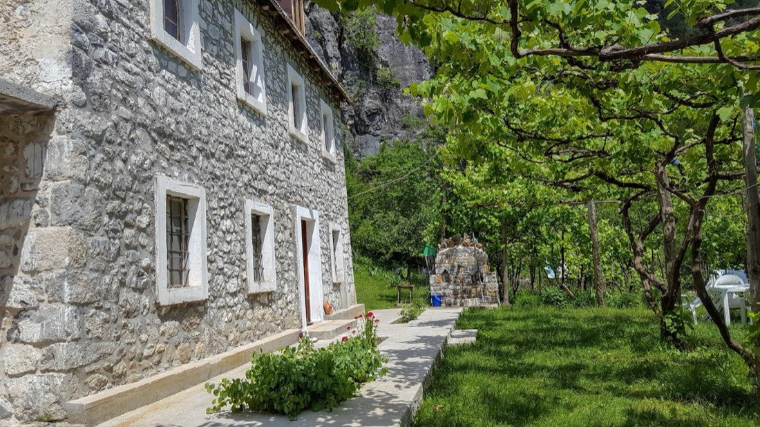 Guesthouse Gjin Thana 2