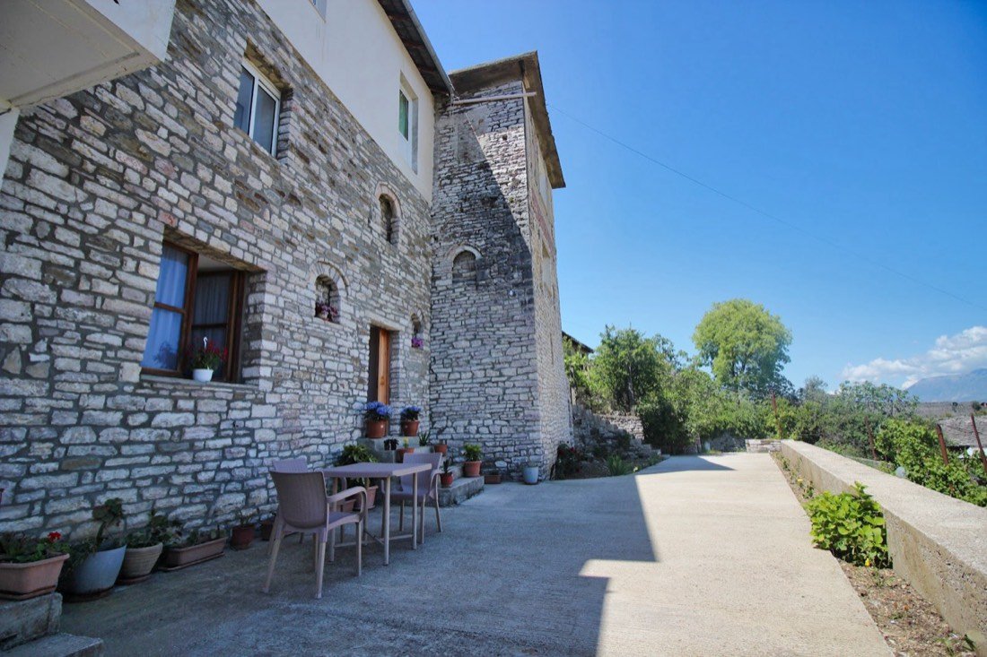Guri Guesthouse 2