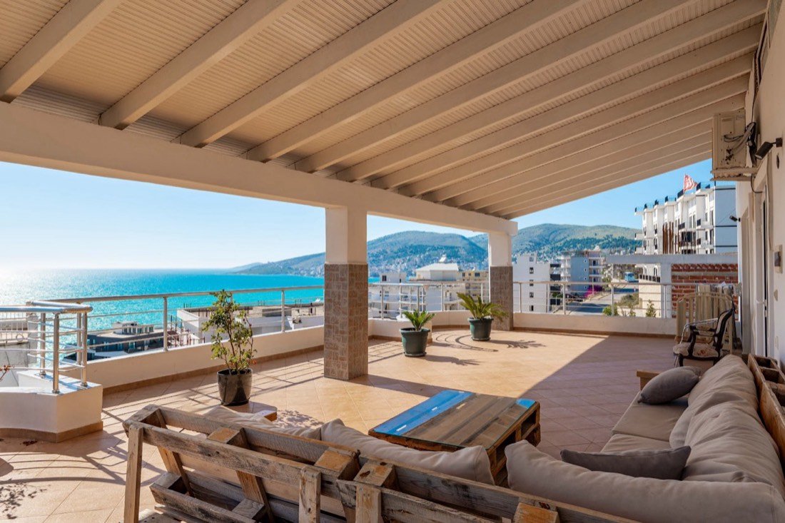 Hotel Alnes, Sarande 2