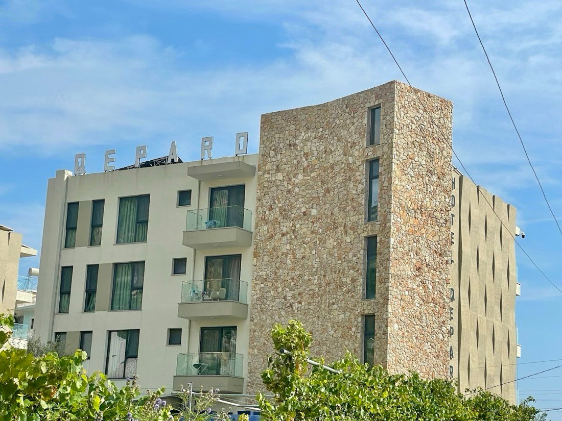 Hotel Qeparo 2