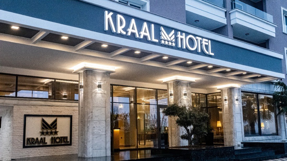 Kraal Hotel 2