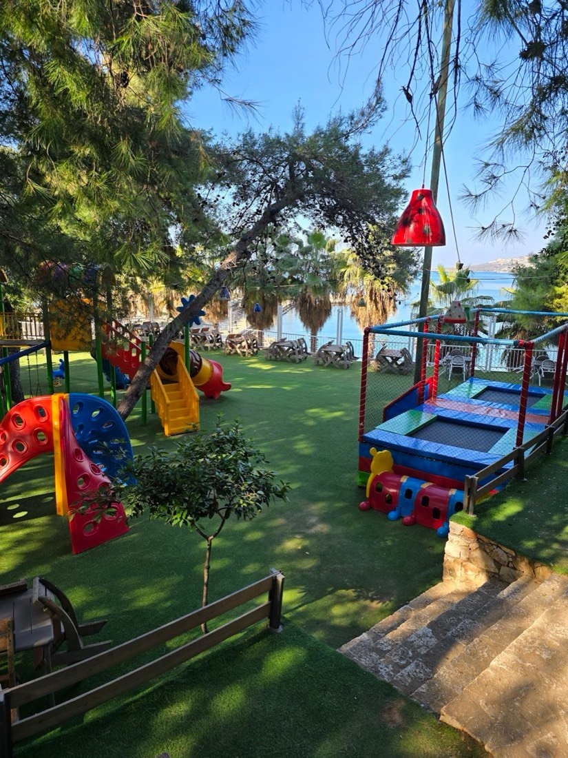 Santa Quaranta "Premium Resort" 2