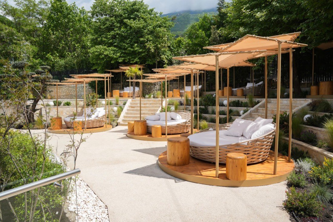 Select Hill Resort
