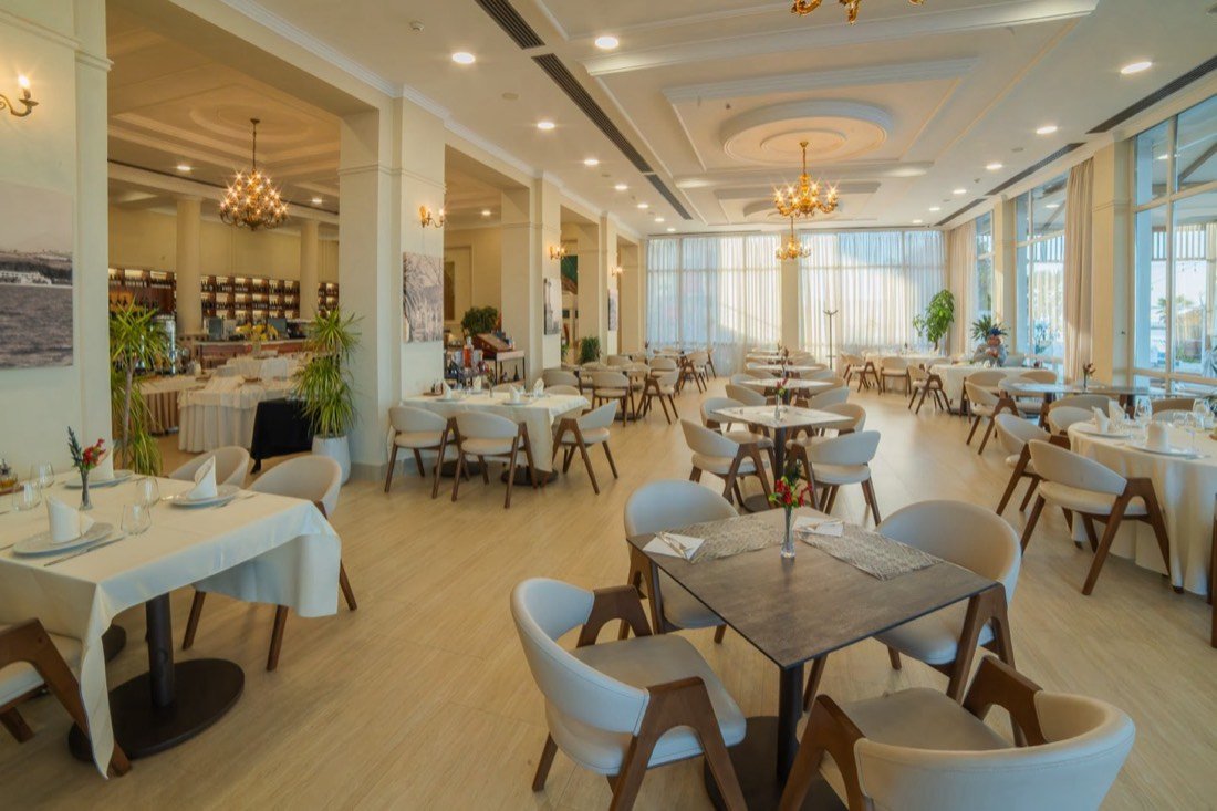 Apollonia Restaurant at Adriatik Hotel 2