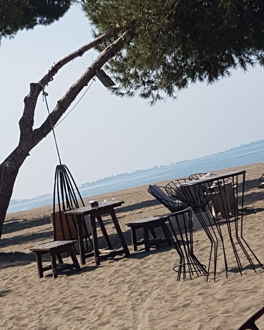 Ara Beach Bar & Restorant 2