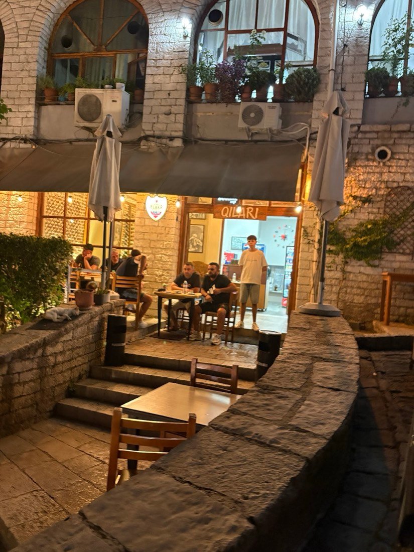 Bar Restaurant Qilari