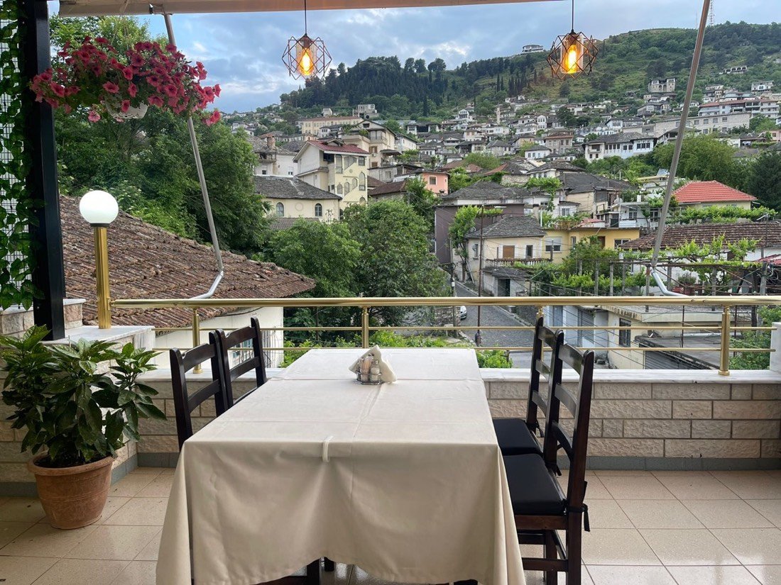 FOCUS RESTAURANT 2