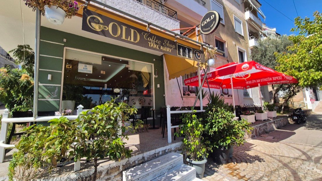 Gold coffee shop