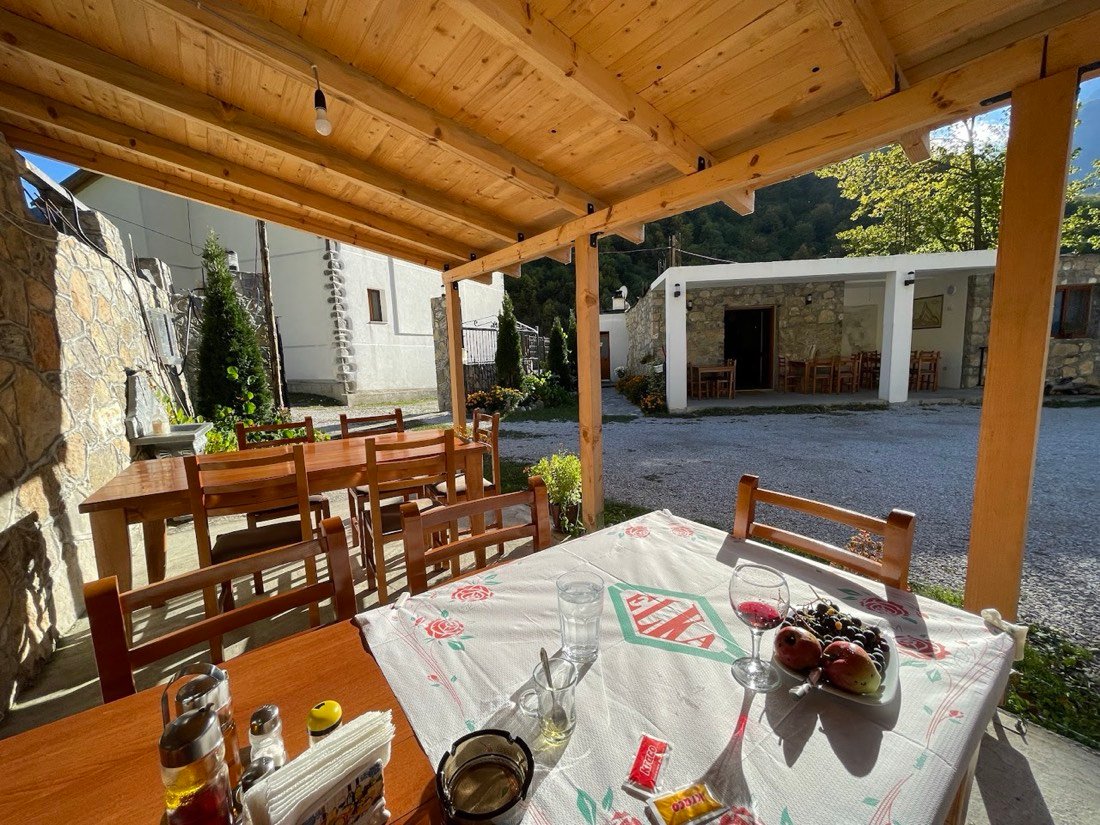 Hotel & Bar - Restorant - Piceri "Dragobia" 2