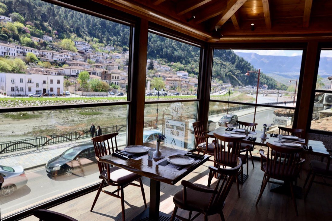Hotel & Traditional Food Ansel 2