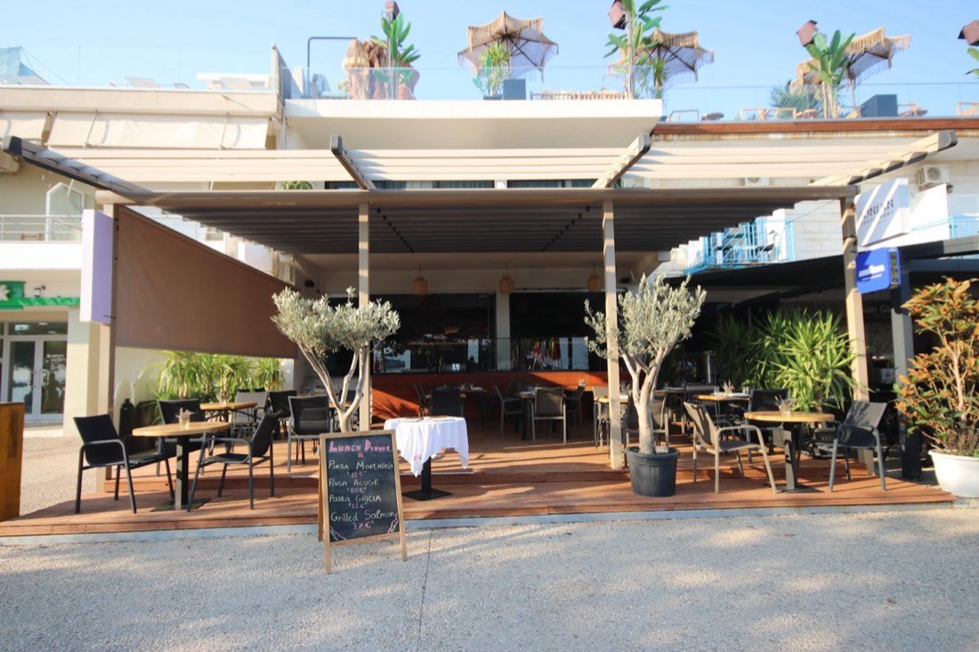 Ionian Restaurant Himare 2