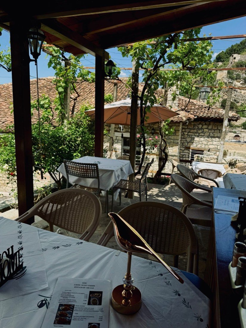 Lorenc Secret Garden Restaurant & Bar 2