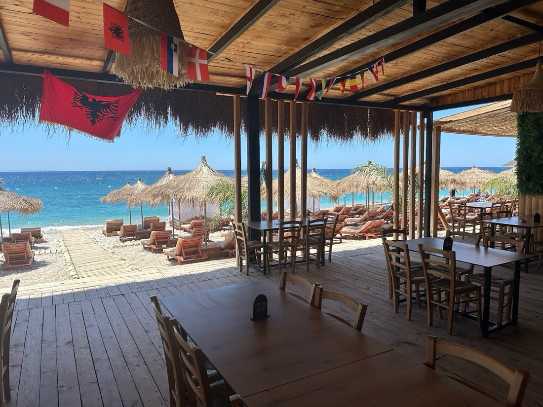 Menadria Beach Bar & Restaurant 2