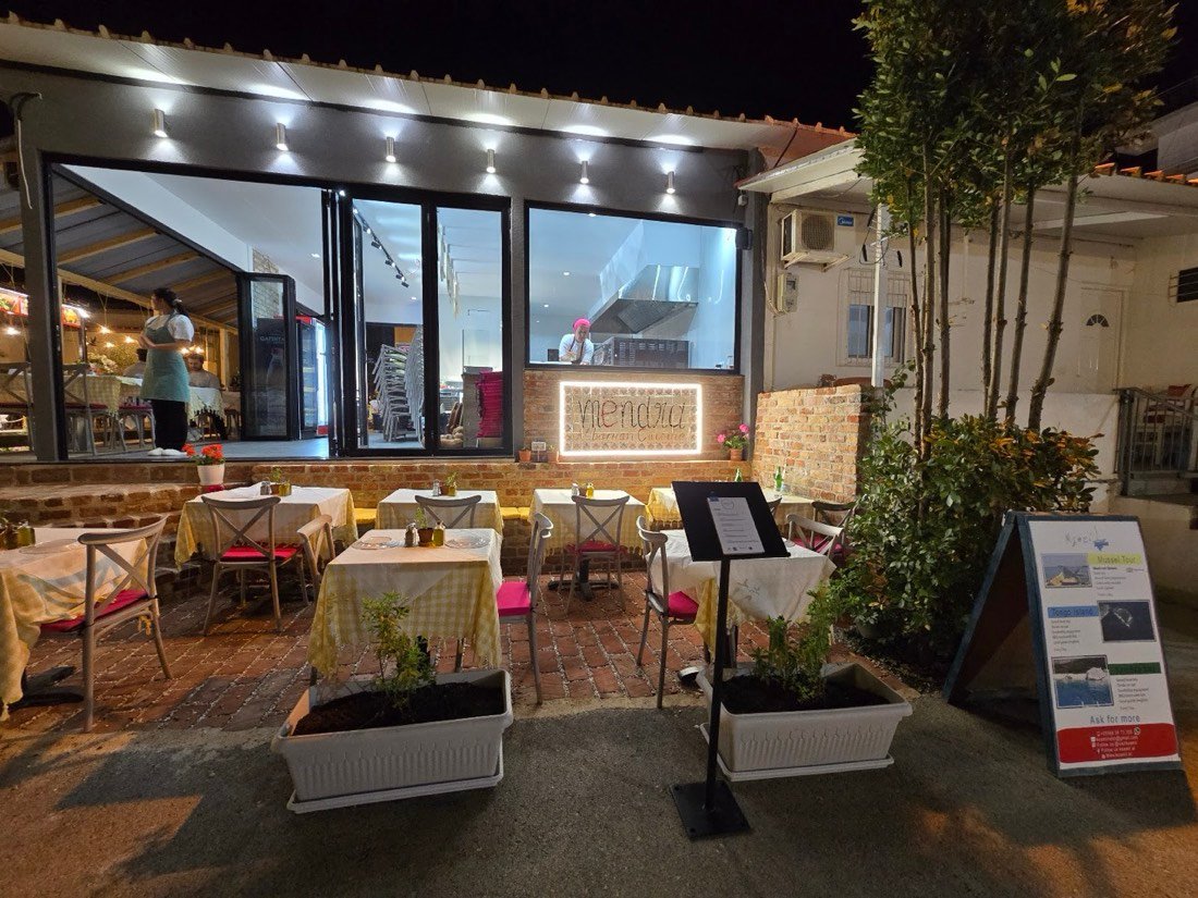 Mëndra Traditional Albanian Restaurant 2