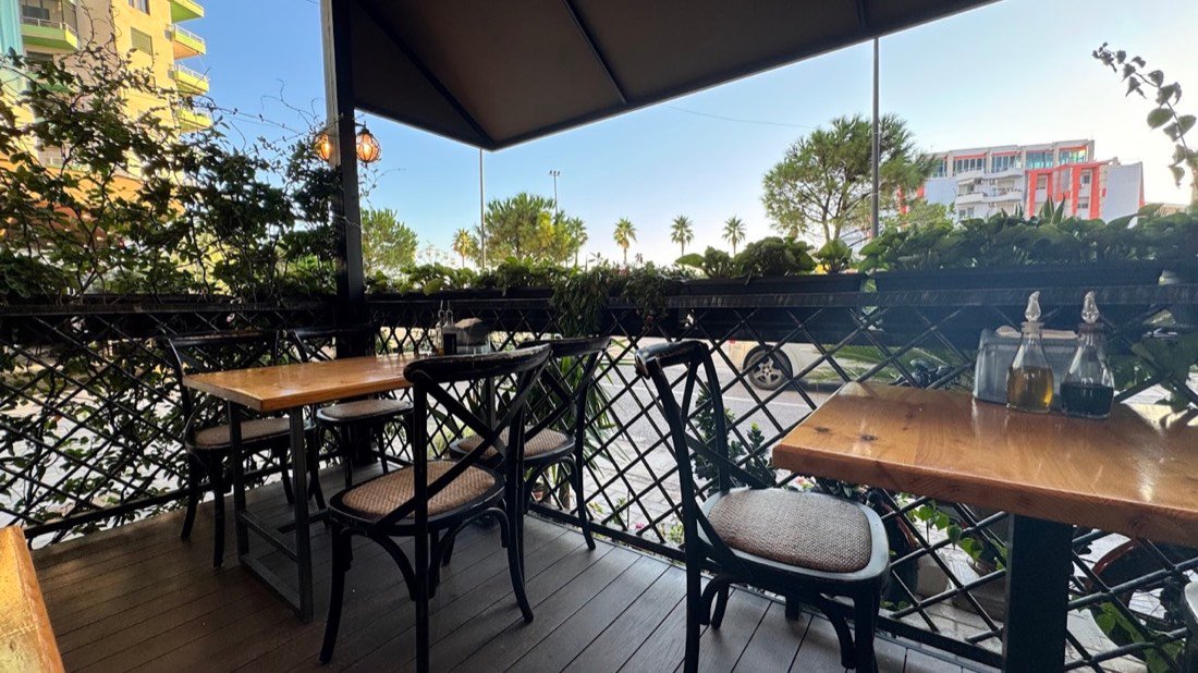 Novus Traditional-Food-Restaurant